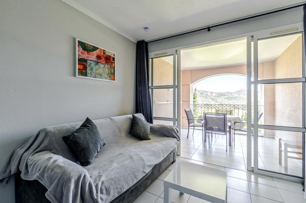 Residence Le Hameau Cap Esterel - Maeva Home Сен-Рафаэль Экстерьер фото