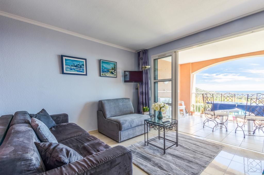Residence Le Hameau Cap Esterel - Maeva Home Сен-Рафаэль Экстерьер фото